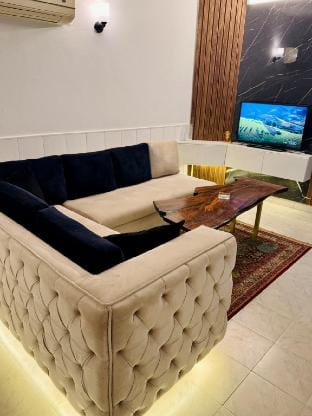 Deluxe 1BHK | F-11 | Free Parking | Self Check-in Apartment in Islamabad