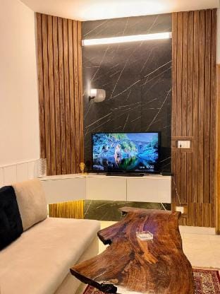 Deluxe 1BHK | F-11 | Free Parking | Self Check-in Apartment in Islamabad