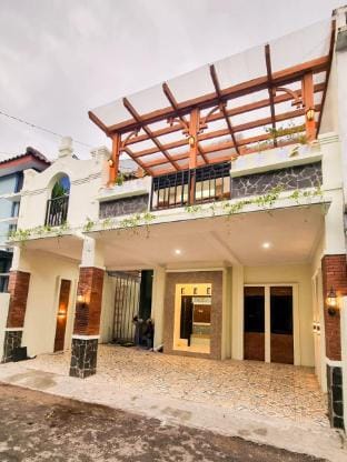 Balmoral House Ambarukmo Apartment in Special Region of Yogyakarta