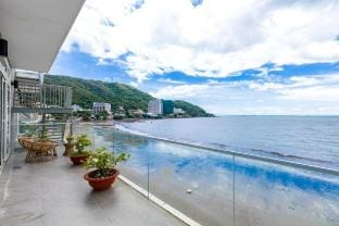 Palm Villa 23  Beside Sea Villa in Vung Tau