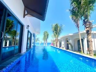 Villa 7 Bed Room Sea ​​Front - Swimming Pool 100M2 Villa in Phan Thiet