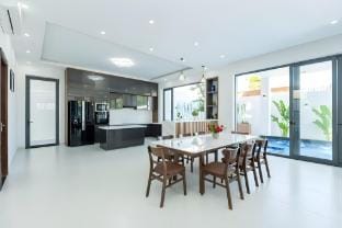 C2.22 Bo Villa - 50M To Beach - Room Karaoke Free Villa in Vung Tau