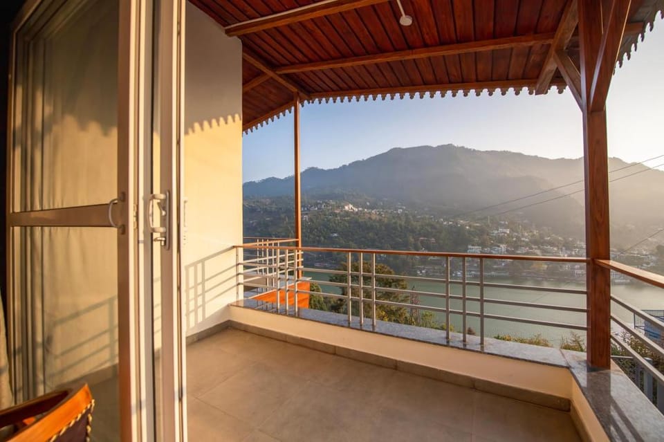 Shanti Kunjj Hotel in Uttarakhand