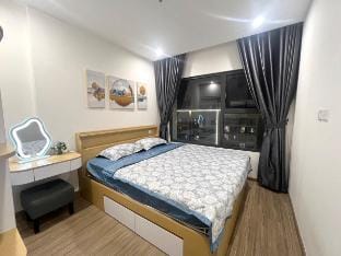 KKHomestay S102 Vinhomes Ocean Park Apartment in Laos