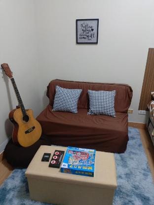 Alirah's Urban Escape Apartment in Quezon City