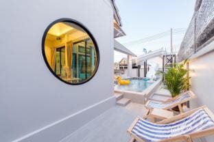 Pool Villa Cha-Am with 4 Bedrooms Villa in Thailand