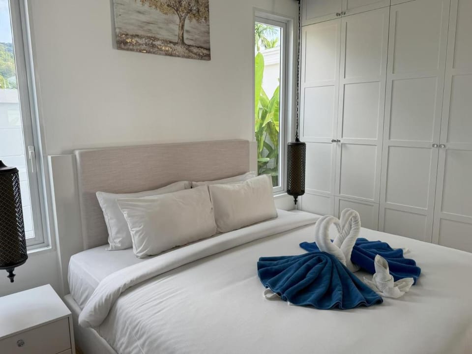 Luxury 4br pool villa near Kamala beach Villa in Kamala