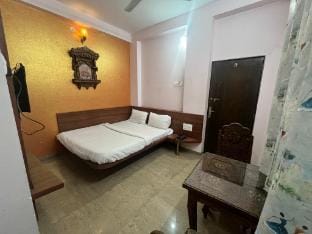 Hotel Meraya Apartment in Maharashtra