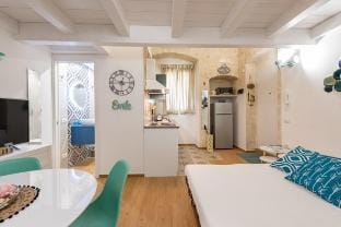 David Pretty Loft Near Central Station Apartment in Bari