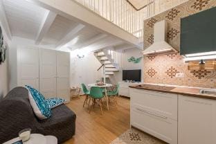David Pretty Loft Near Central Station Apartment in Bari