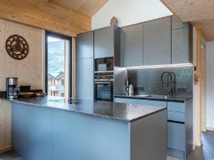 Amazing penthouse with sauna No Deposit Vacation rental in Carinthia, Austria