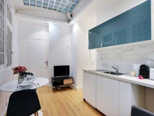 Apartment for 4 people in Bastille Apartment in Paris