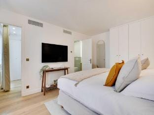 Superb apartment with AC-1BR2P-Le Marais Apartment in Paris