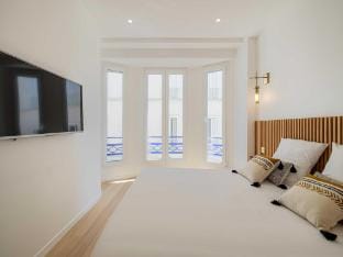 Renovated apartment - Cannes Croisette Golden Square Apartment in Cannes
