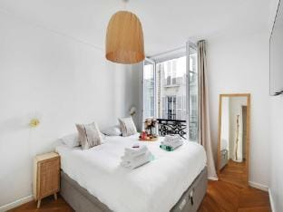 Trendy apartment - 2BR4P - SaintongeLe Marais Apartment in Paris