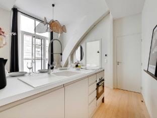 Modern Apartment - 2BR6P - Eiffel Tower Apartment in Paris