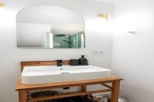 Elegant Triplex with Private Parking-2BR4P-Honfleur Apartment in Honfleur