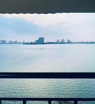 Căn hộ áp mái với view hồ rộng lớn  Apartment in Hanoi