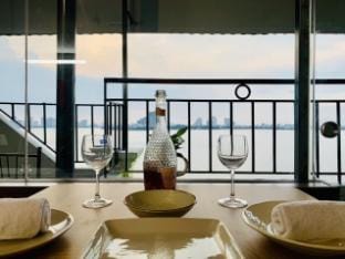 Căn hộ áp mái với view hồ rộng lớn  Apartment in Hanoi