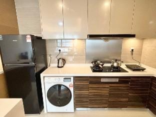 Cozy Studio with Beautiful Sea View | RNF Apartment in Johor Bahru