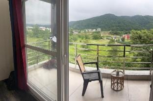 Hill View Arcade Apartment in Dehradun
