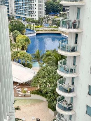 Azure@Home Apartment in Paranaque