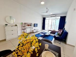 12 Guest 4 Rooms USJ Summit Damen Segi Taipan Vacation rental in Subang Jaya