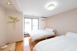 『花火天下茶屋一番館』天下茶屋駅徒歩4分！有两个浴室的和風民宿 Vacation rental in Osaka