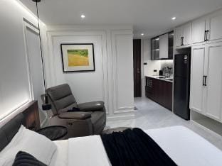 Chill Chill at nimman R402 Apartment in Chiang Mai