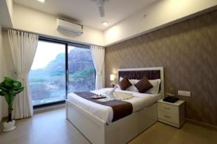 Santacruz 3 BHK  Best for Families & Biz Travelers Apartment in Mumbai