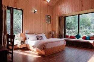 River Side Cottage With Private Lawn Vacation rental in Himachal Pradesh
