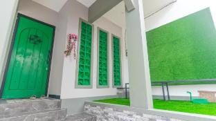 Farabella 3 with Private Pool and Rooftop Villa in Batu