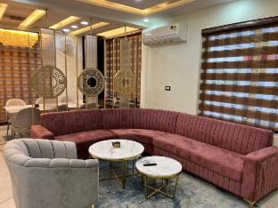 Luxury Stay: Private Home with Jacuzzi & Pool Vacation rental in Varanasi