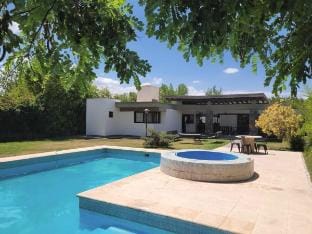 Beautiful house in Mendoza with garden and pool Vacation rental in Luján de Cuyo