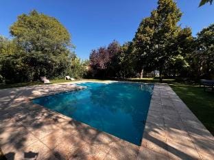 Beautiful house with pool and garden in Mendoza Villa in Luján de Cuyo
