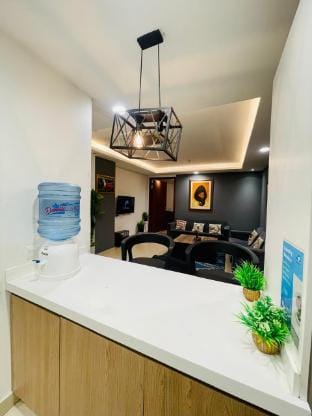 Luxury and Spacious New Apartment Apartment in Lahore