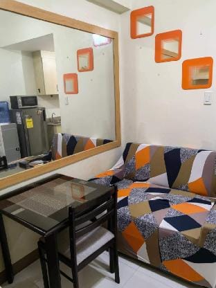 ChateauElysee A3 near bar resto mall Airport Vacation rental in Paranaque