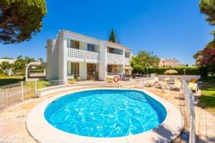 Villa Mexico in Quarteira Villa in Quarteira