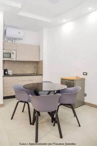 Casa Vacanze Jasmine For Families  Couples Rome Apartment in Rome