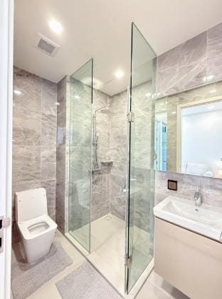 Brand New Condo near Siam Paragon Vacation rental in Bangkok
