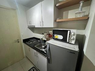Makati's Best Kept Secret 2331 Apartment in Makati