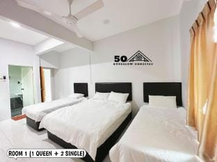 50 Bungalow Homestay Villa in Perak Tengah District