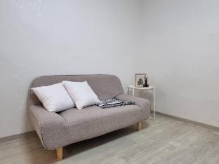 Best Location Value 3-Bedroom Apartment in Jamsil Villa in Seoul