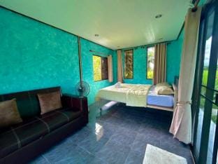โฮมสเตย์ บ้านพักริมภูเขา ติดทุ่งนา สนามหญ้าส่วนตัว Vacation rental in Thailand