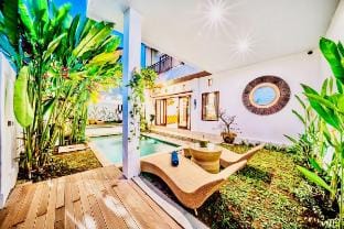 Luxury Villa Chelsea - Pool & Rice Views in Canggu Villa in North Kuta