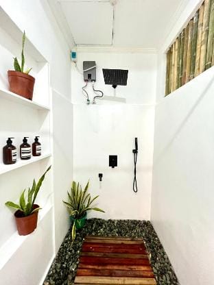 Cozy Callie Bungalow Vacation rental in General Luna