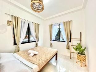 Cozy Callie Bungalow Vacation rental in General Luna
