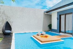A Sprawling Honeymoon Villa with Beauty Pool Villa in Kuta Selatan