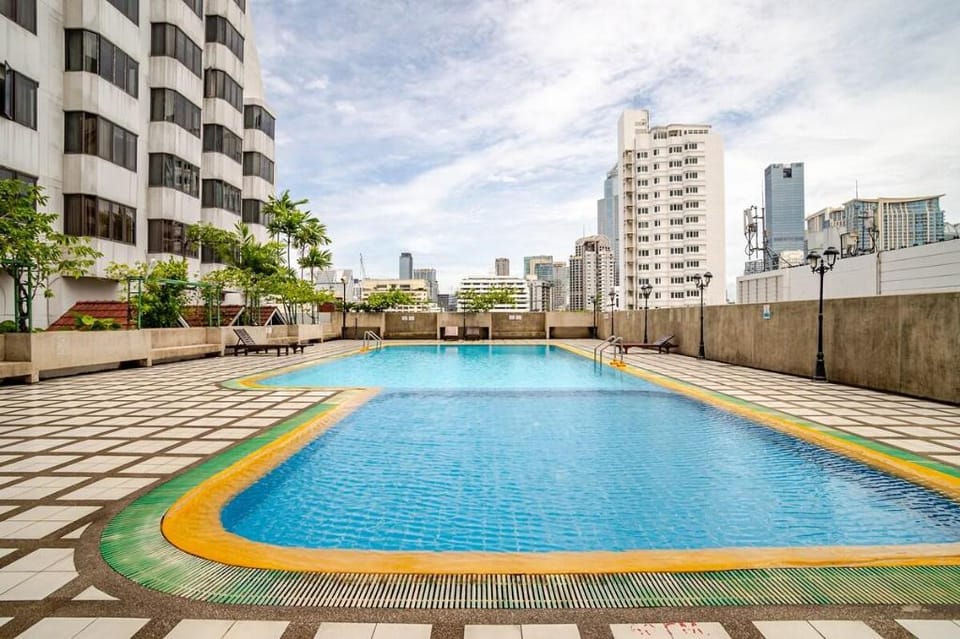 ARTICHOKE Suite Sukhumvit, Nana BTS Apartment in Bangkok