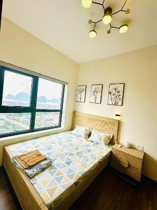 Apartment in Cam Pha city with amazing ocean view Apartment in Vietnam